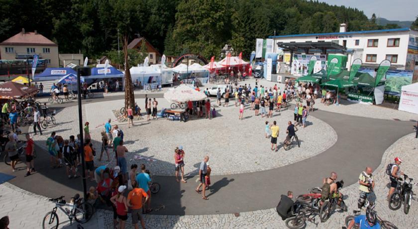 Luxusni Horsky Apartman Primo U Sjezdovky Kouty Loučná nad Desnou Buitenkant foto