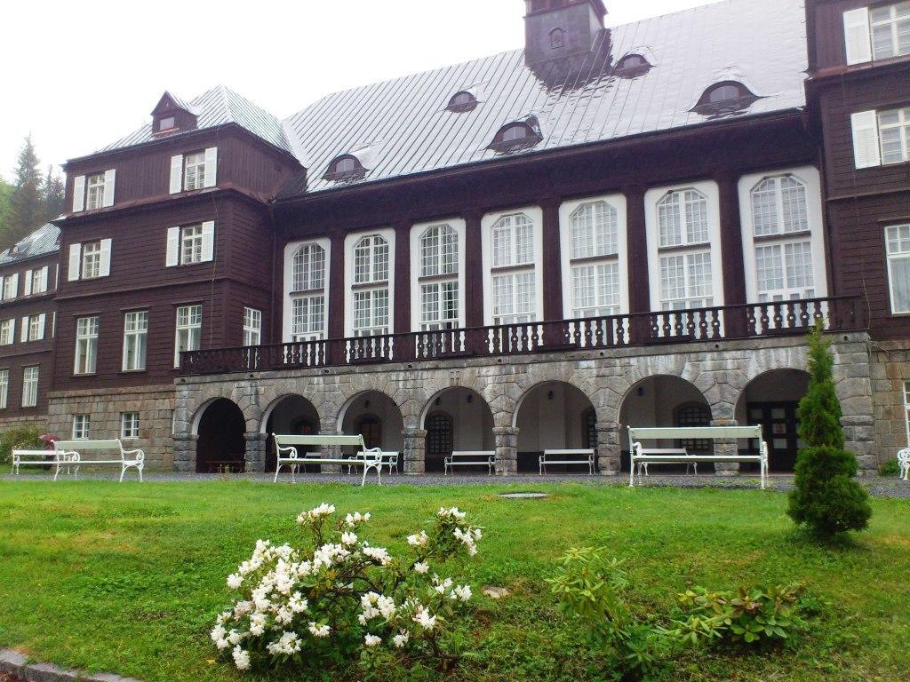 Luxusni Horsky Apartman Primo U Sjezdovky Kouty Loučná nad Desnou Buitenkant foto